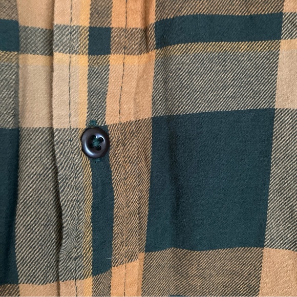 Filson Lightweight Flannel Button Up Shirt - Picture 5 of 6